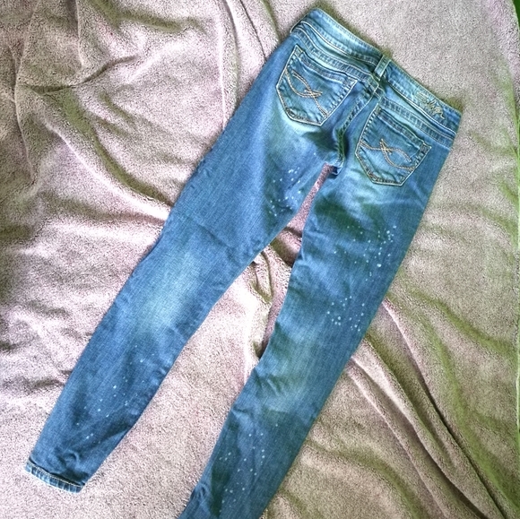W26/L29 SILVER JEANS Zippered Ankle - Picture 3 of 7